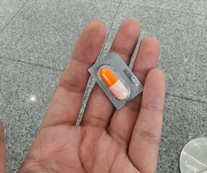 女子在深圳機場候機時遇上生理期肚子疼，花2元買到1粒散裝布洛芬，網友：暖心服務建議全國推廣