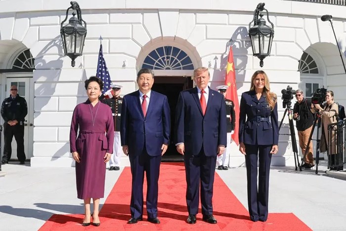 習近平和彭麗媛同川普夫婦茶敘，高畫質大圖來了！