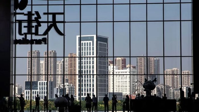 秀場空了，貨架滿了：中國時尚品牌的全球表達新趨勢
