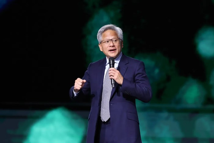 英國國王召集開會，黃仁勳發聲