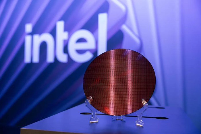 投行調研稱，英特爾已從博通、Google、蘋果、AMD、微軟和輝達手中拿下代工合同