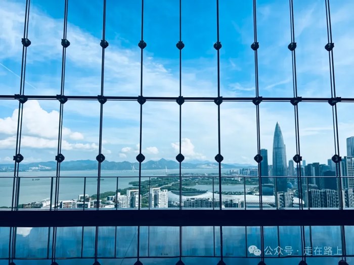 深圳金地威新中心｜免費高空秘境，36樓落地窗俯瞰深圳灣全景打卡攻略