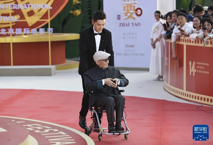 謹以這些影像，送別游本昌